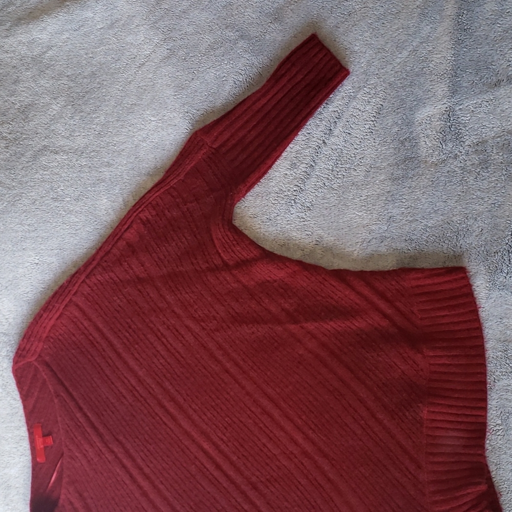 Jennifer Lopez Red Black Pullover Sweater XS - Picture 9 of 14